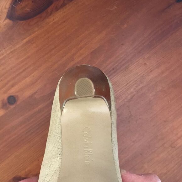 Calvin Klein Gold Arielle 5” Heels Size 7 - Picture 11 of 12